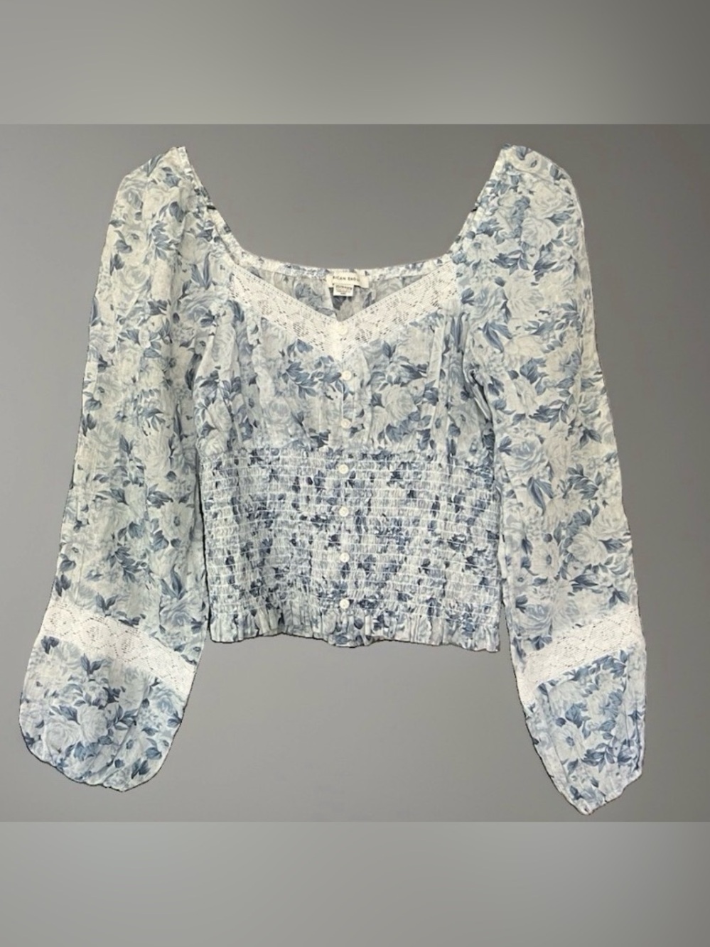 American Eagle Floral Lace Trim Smocked Crop Top Blue White XS Long Sleeve